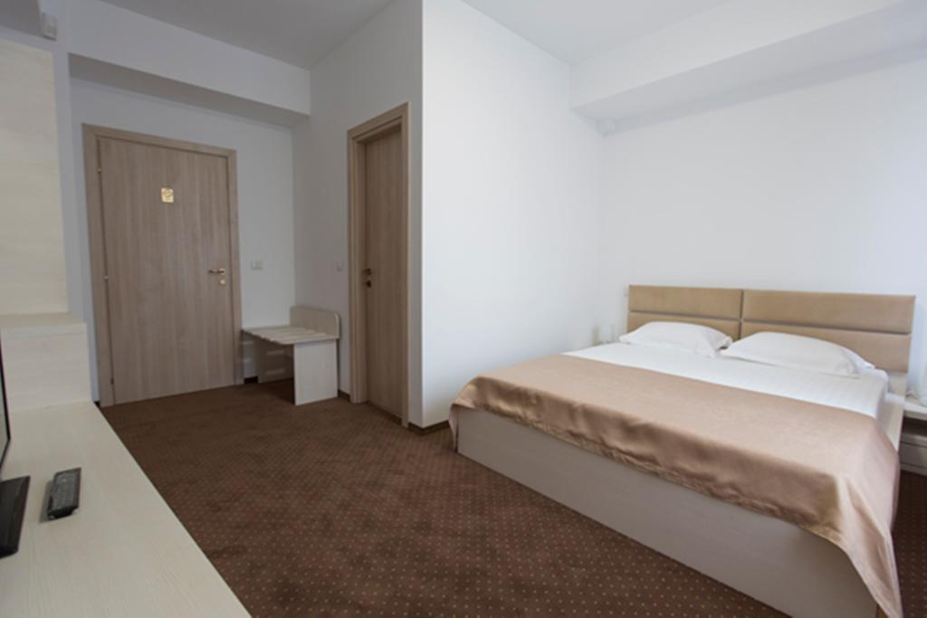 Hotel Thomas Bukarest Exterior foto